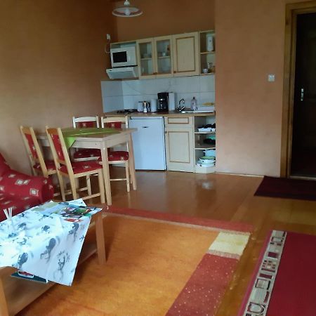 Appartement Gyopar-Apartman à Zalakaros Extérieur photo