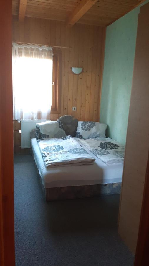 Appartement Gyopar-Apartman à Zalakaros Extérieur photo